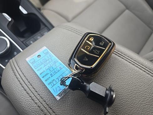 Used 2023 Cadillac XT4 Premium Luxury AWD/4WD image 30
