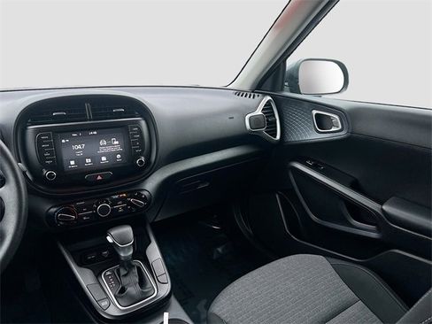 Used 2021 Kia Soul S image 21