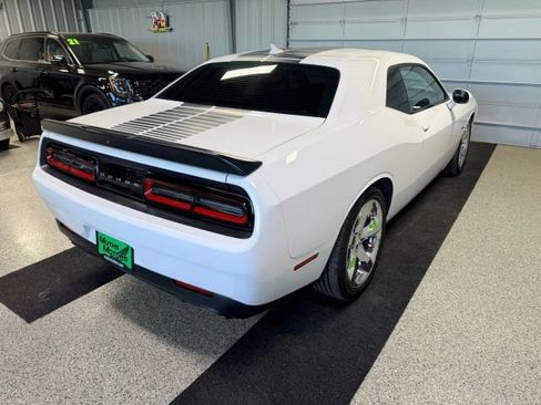 Used 2017 Dodge Challenger R/T w/ Driver Convenience Group image 3