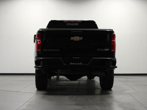 Used 2024 Chevrolet Silverado 2500 High Country w/ Technology Package AWD/4WD image 5
