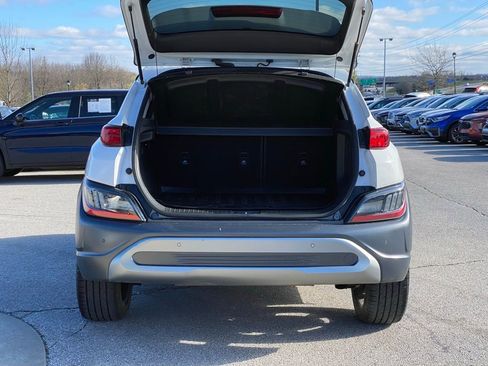 Used 2022 Hyundai Kona Limited image 7