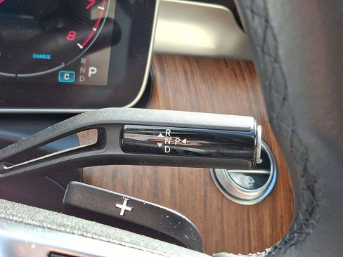 Used 2024 Mercedes-Benz C 300 Sedan image 12