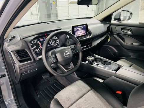 New 2026 Nissan Rogue SV FWD image 18