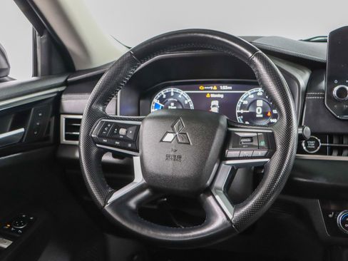 Used 2023 Mitsubishi Outlander SEL image 12