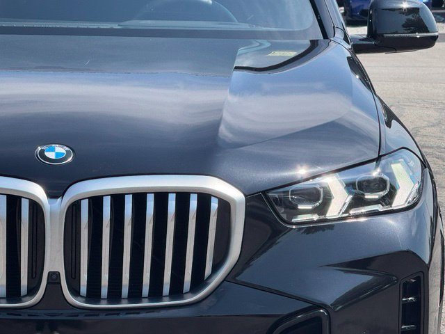 Certified 2025 BMW X5 xDrive40i w/ M Sport Package AWD/4WD image 11