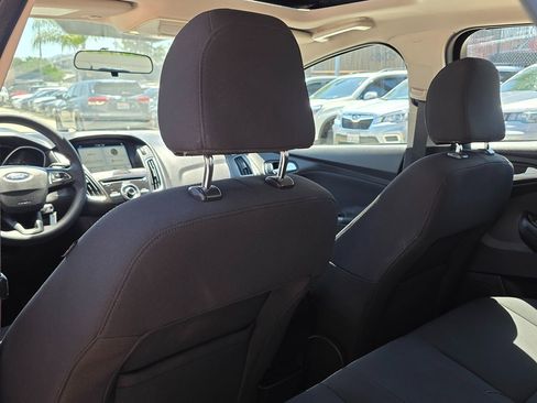 Used 2017 Ford Focus SEL FWD image 24