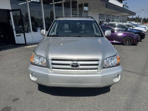 Used 2007 Toyota Highlander 4WD V6 w/ 3rd Row image 11