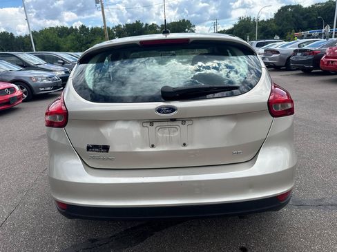 Used 2017 Ford Focus SE FWD image 6