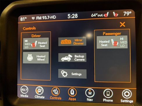 Used 2022 Jeep Wrangler Unlimited Sahara image 35