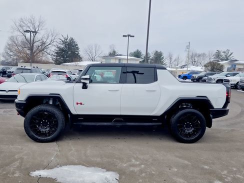 Used 2024 GMC Hummer EV 2X w/ LPO, Illumination Package image 17