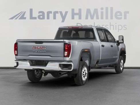 Used 2024 GMC Sierra 2500 AT4 w/ AT4 Premium Plus Package AWD/4WD image 2