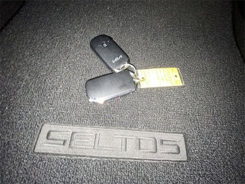 Used 2023 Kia Seltos S image 28