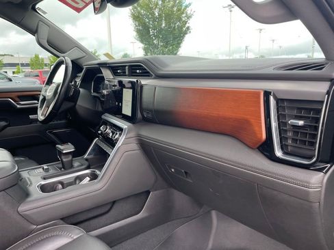 Used 2022 GMC Sierra 1500 Denali w/ Denali Carbonpro Edition AWD/4WD image 29