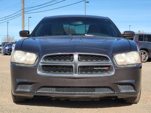 Used 2013 Dodge Charger SE w/ Connectivity Group image 2