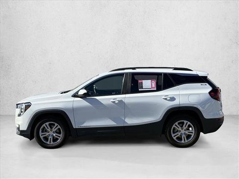 Used 2022 GMC Terrain SLE w/ Driver Convenience Package image 8