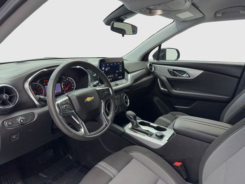 Used 2025 Chevrolet Blazer LT image 18