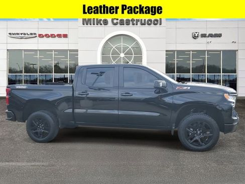 Used 2025 Chevrolet Silverado 1500 LT Trail Boss w/ Convenience Package II image 3