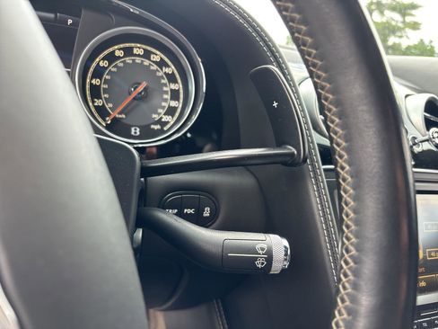 Used 2014 Bentley Flying Spur W12 image 32