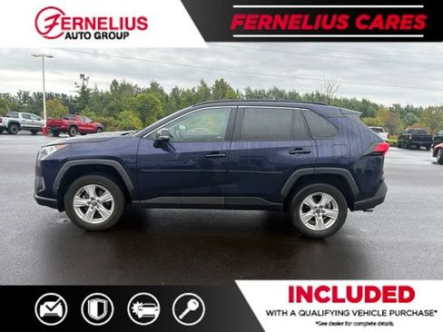 Used 2021 Toyota RAV4 XLE w/ Convenience Package AWD/4WD image 4
