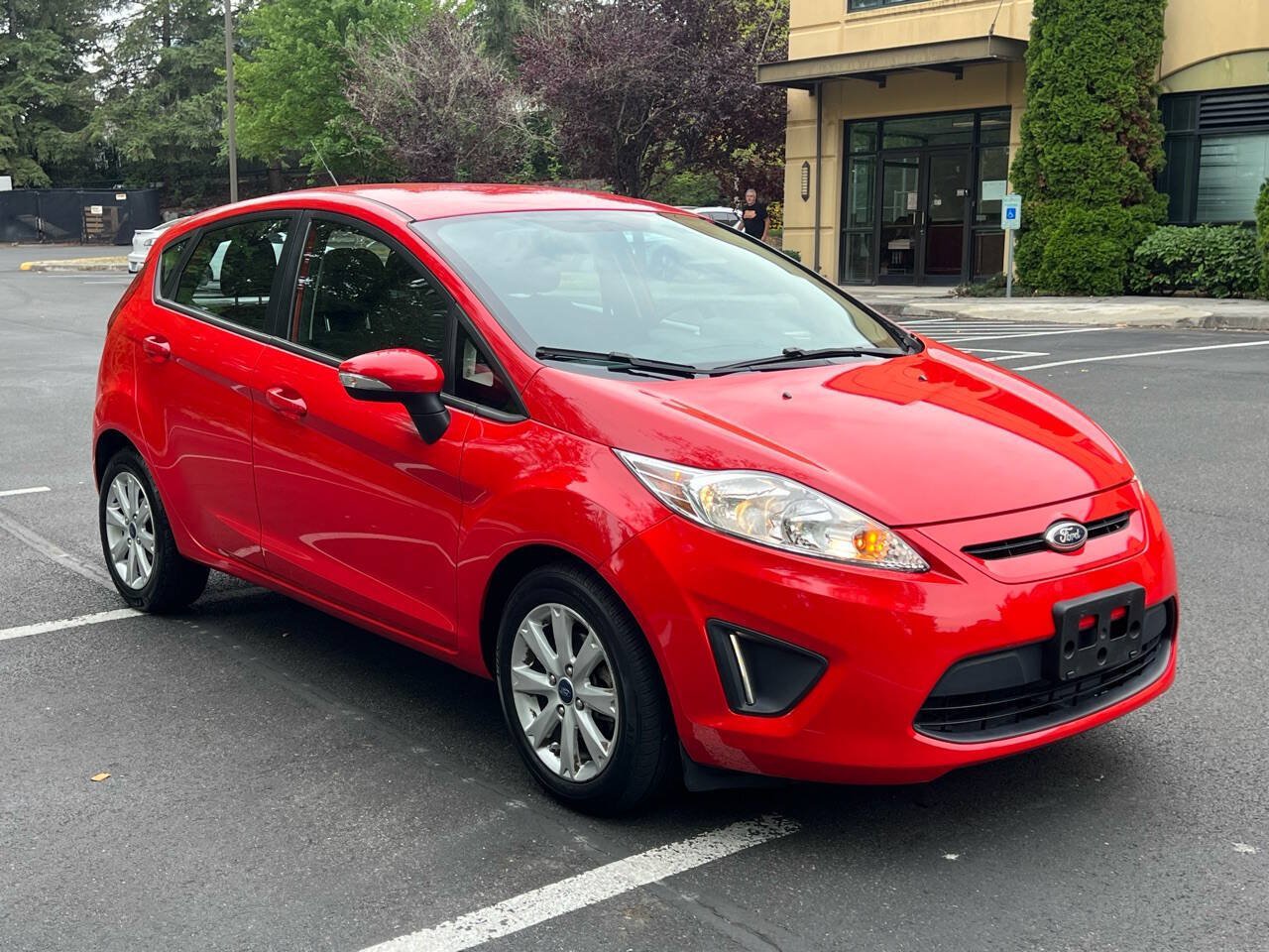 Used 2013 Ford Fiesta SE FWD image 7