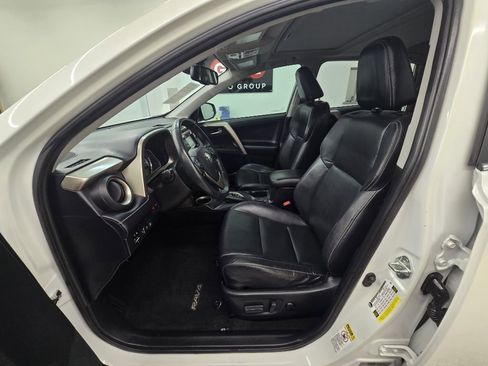 Used 2015 Toyota RAV4 Limited image 10