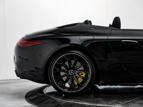 Used 2022 Mercedes-Benz SL 63 AMG 4MATIC image 24