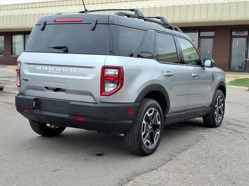 Used 2023 Ford Bronco Sport Outer Banks image 5