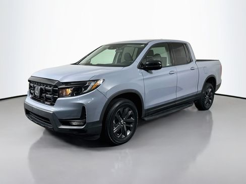 Used 2024 Honda Ridgeline Sport image 4