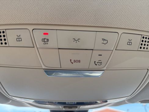 Used 2021 Mercedes-Benz GLC 300 4MATIC image 34