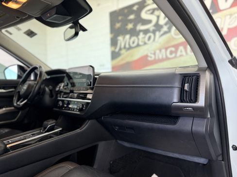 Used 2022 Nissan Pathfinder Platinum w/ Cargo Package image 54