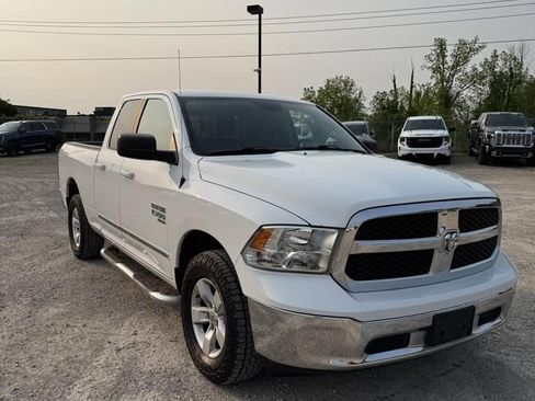 Used 2019 RAM 1500 Classic SLT image 9