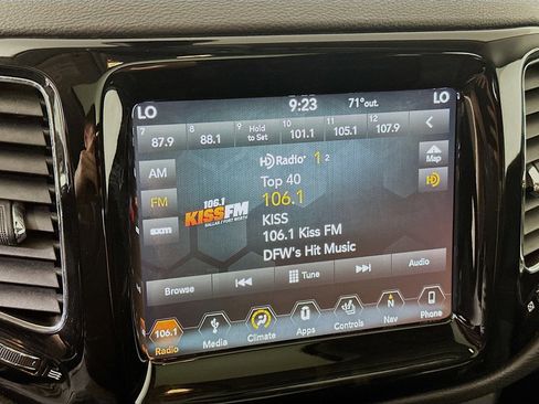 Used 2018 Jeep Compass Limited w/ Navigation Group AWD/4WD image 21