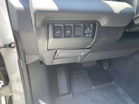 Used 2023 Subaru Ascent Touring AWD/4WD image 23