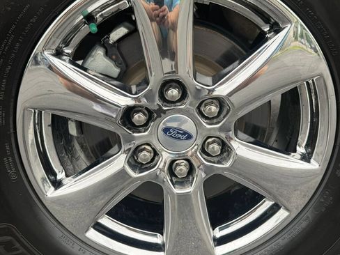 Used 2019 Ford F150 XLT w/ Equipment Group 302A Luxury AWD/4WD image 47