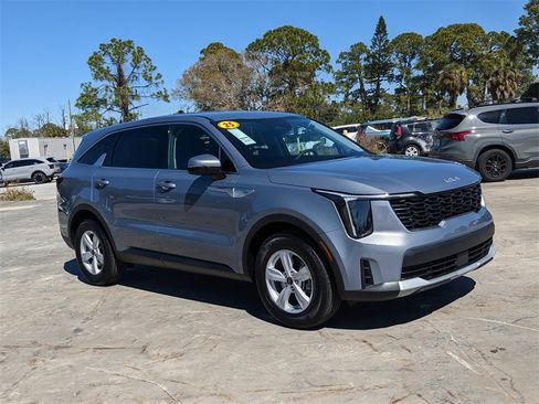 Certified 2025 Kia Sorento LX image 2