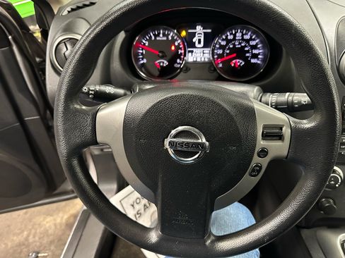 Used 2012 Nissan Rogue S image 17