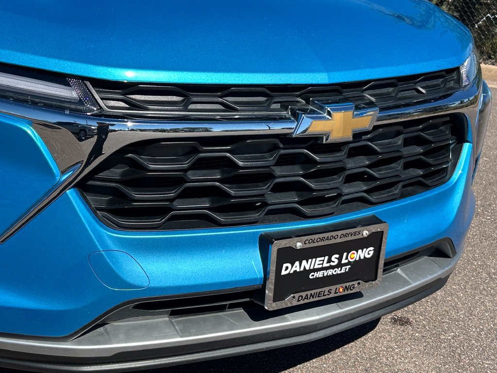 Used 2025 Chevrolet Trax LT w/ LT Convenience Package FWD image 20