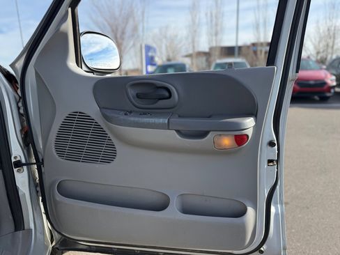 Used 2002 Ford F150 XLT image 37