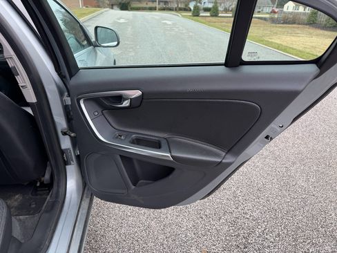 Used 2012 Volvo S60 T6 image 32