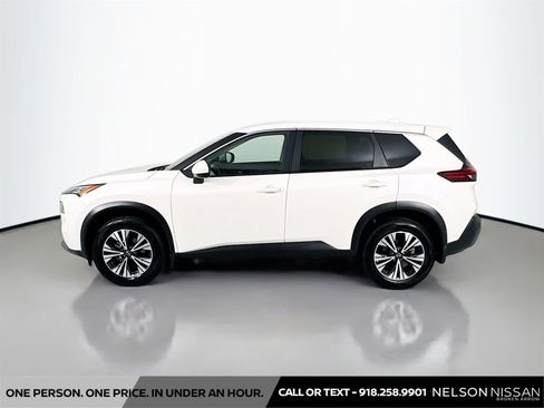Used 2023 Nissan Rogue SV FWD image 8