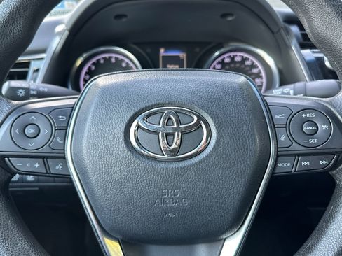 Certified 2020 Toyota Camry LE image 27