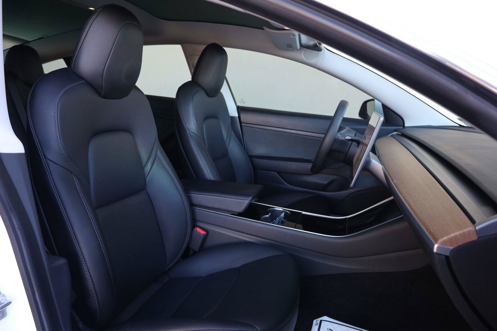 Used 2020 Tesla Model 3 Standard Range Plus RWD image 27