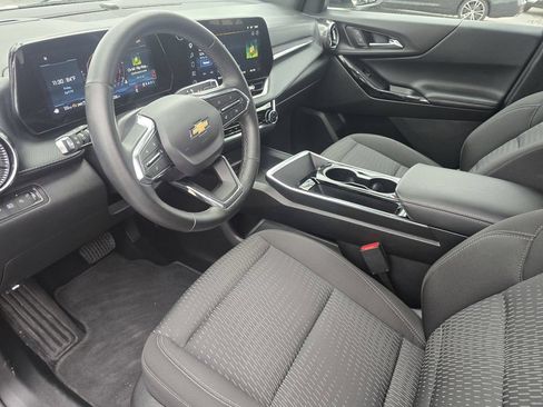 Used 2025 Chevrolet Equinox LT AWD/4WD image 18
