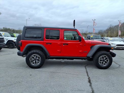 Used 2025 Jeep Wrangler Unlimited Rubicon image 14
