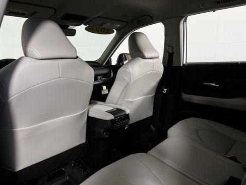 Used 2026 Toyota Grand Highlander FWD image 22