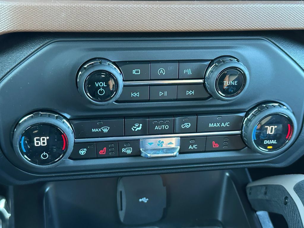 New 2024 Ford Bronco Outer Banks AWD/4WD image 25
