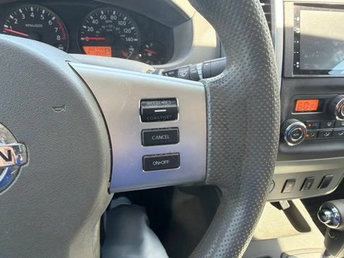 Used 2013 Nissan Frontier SV w/ SV Value Truck Pkg RWD image 16