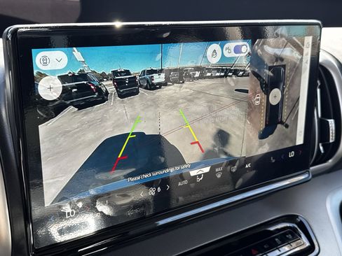 New 2026 Ford Expedition Active image 18