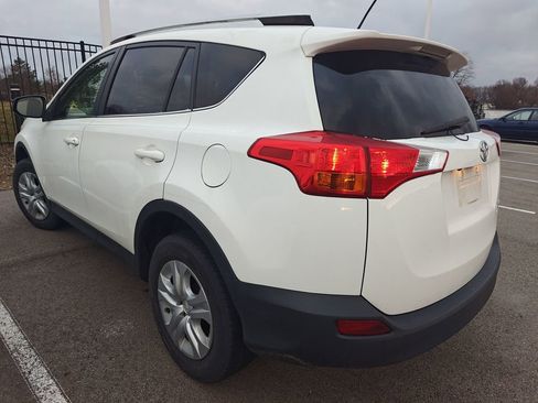 Used 2015 Toyota RAV4 LE image 4