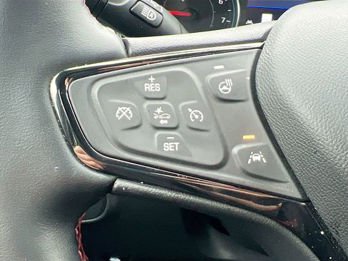 Used 2023 Chevrolet Equinox RS w/ RS Leather Package image 12